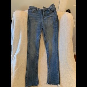 Women Levi’s 721 High Rise skinny jeans
